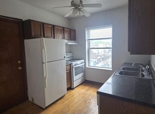 3157 W Argyle St APT 3E, Chicago, IL 60625