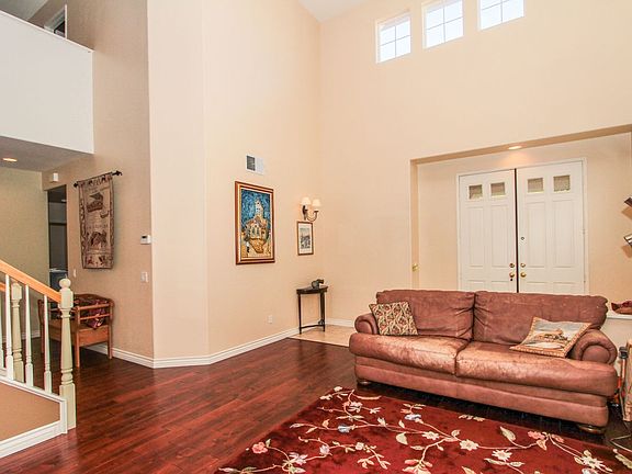 Enterance into living room
