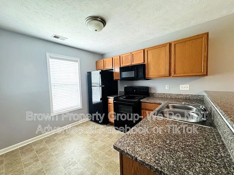 2 bed, 2.0 bath, 1100 sqft, $1,025 — Photo 4