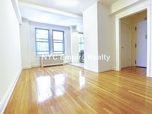 1st image of 710 2nd Ave #7H
