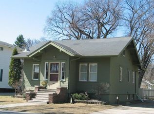 1204 Walnut St, Grand Forks, ND 58201