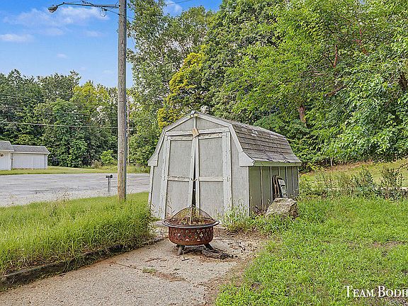 5th image of 357 Mabel St NW