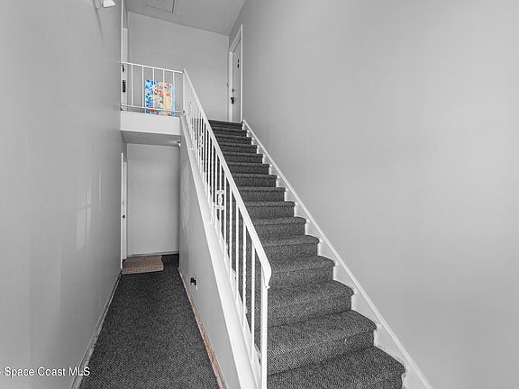 4th image of 145 E Colonial Ct APT D