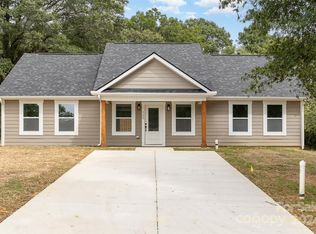 722 Thera Dr, Charlotte, NC 28206