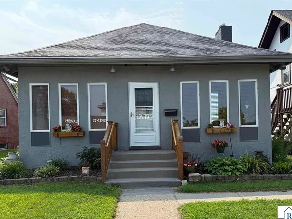 1023 S Front St, Mankato, MN 56001