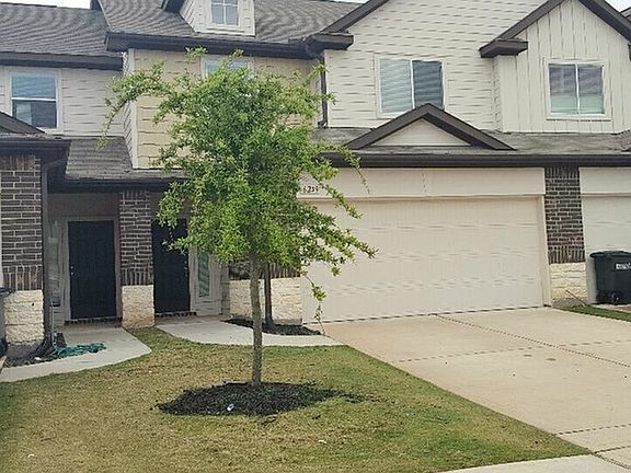 3rd image of 6239 Brenwood Cir