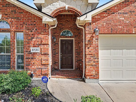 3rd image of 8738 Misty Bluff Ct