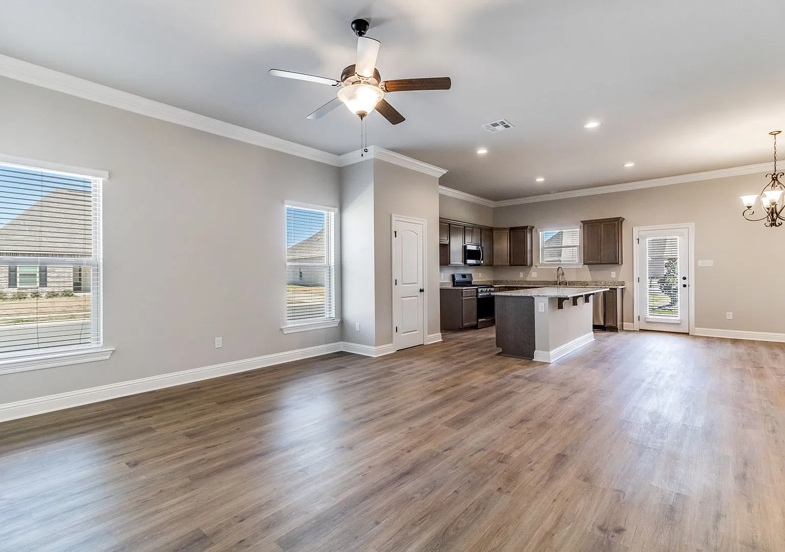 Spacious 4 Bed 2.5 Bath Home in Youngsville — Photo 2