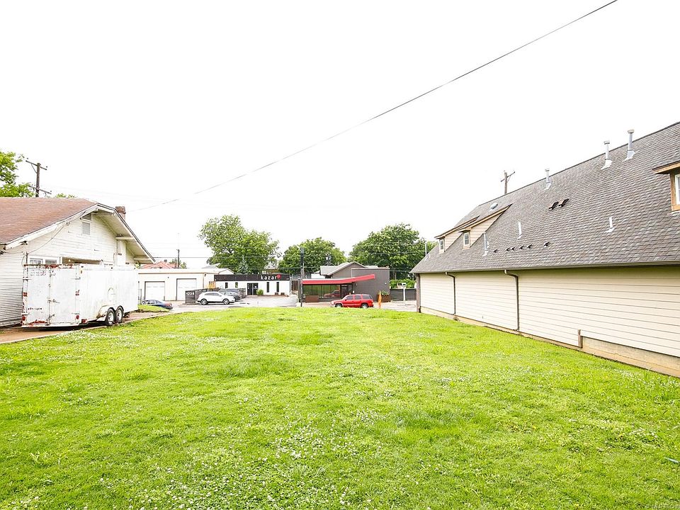 2nd image of 1231 S Peoria Ave
