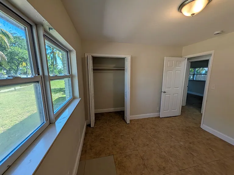 180 Penn Way — Photo 37