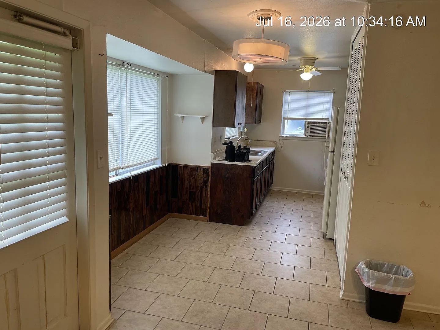 3 Bedroom/1 Bath Garden Court East — Photo 3