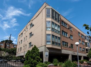 504 W Franklin Ave APT 1D, Minneapolis, MN 55405