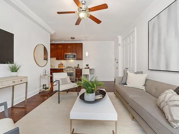 2nd image of 140 W 71st St APT 8J