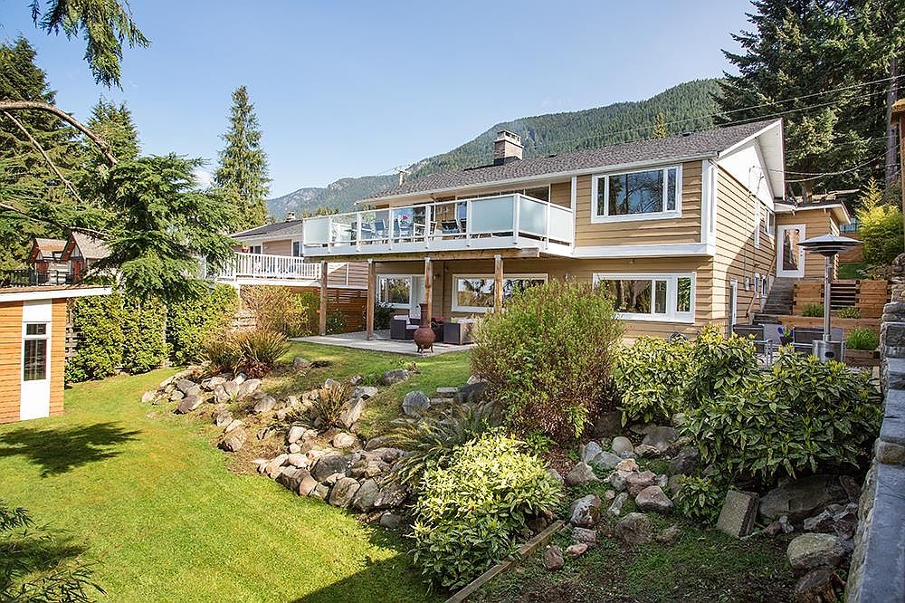 651 Montroyal Blvd, North Vancouver, BC V7R 2G2 Zillow