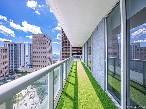 2nd image of 50 Biscayne Blvd APT 2910