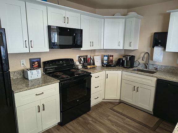 Clubhouse Kitchen