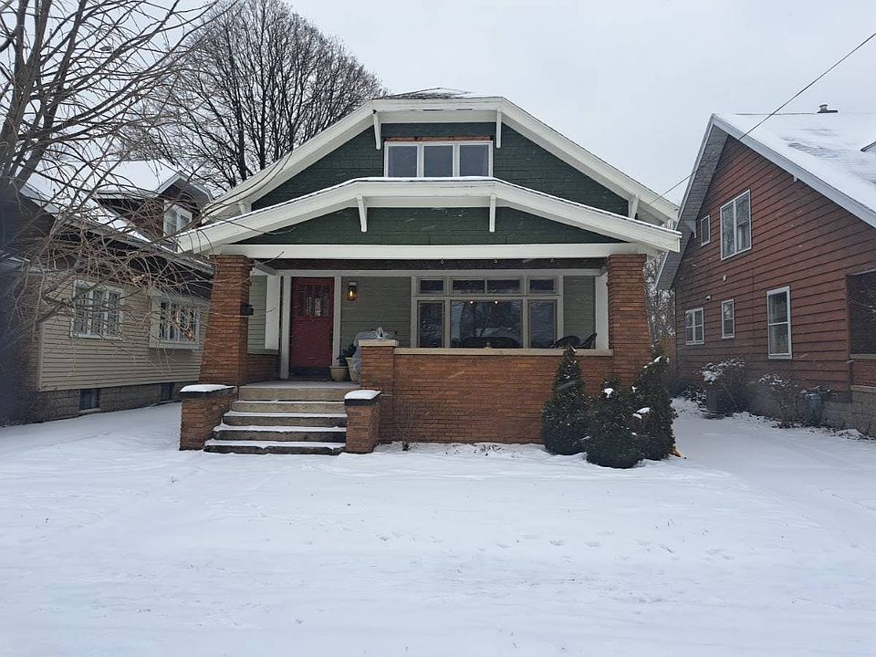 1st image of 1418 Tamarack Ave NW