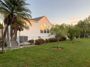 723 Nettles Blvd, Jensen Beach, FL 34957