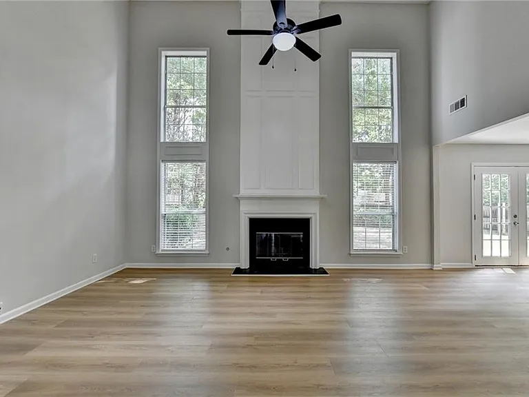 340 Waddington Trl — Photo 11