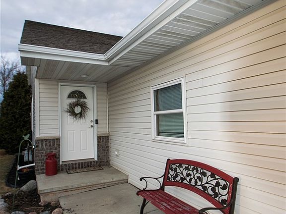 2nd image of W5104 Blue Heron Ct