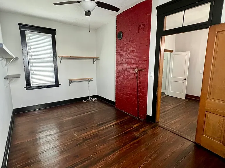 925 S Preston St — Photo 19