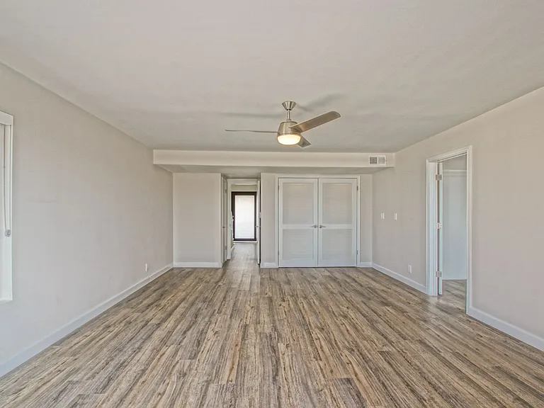 307 Bayview Dr — Photo 20