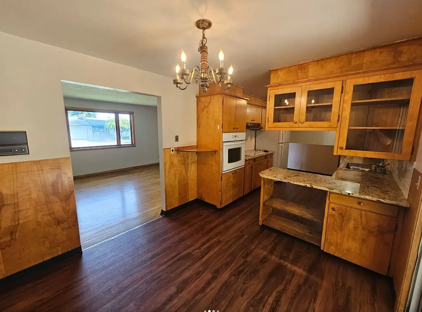4 Bed 2 Bath Rancher Original Hardwood Floors Corner lot 2400 Sq/Ft of space — Photo 4