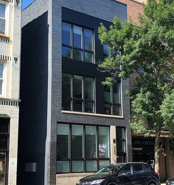 1st image of 2244 W Armitage Ave #1F