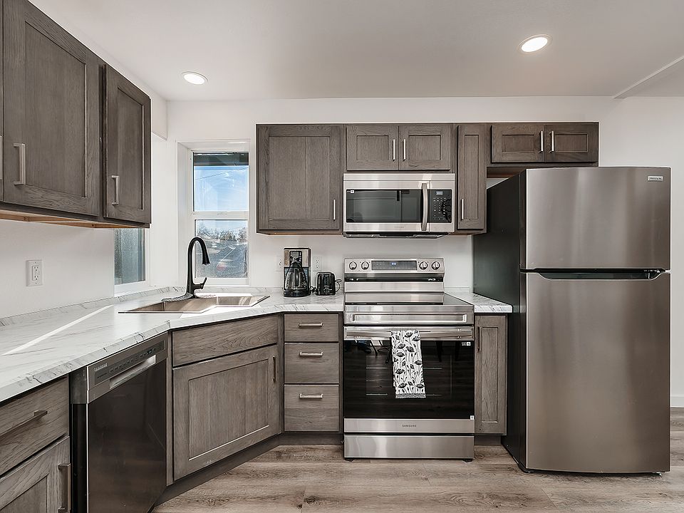 1st image of 2115 Patricia Ln