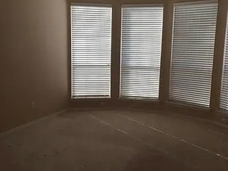 2525 Persimmon Dr — Photo 12