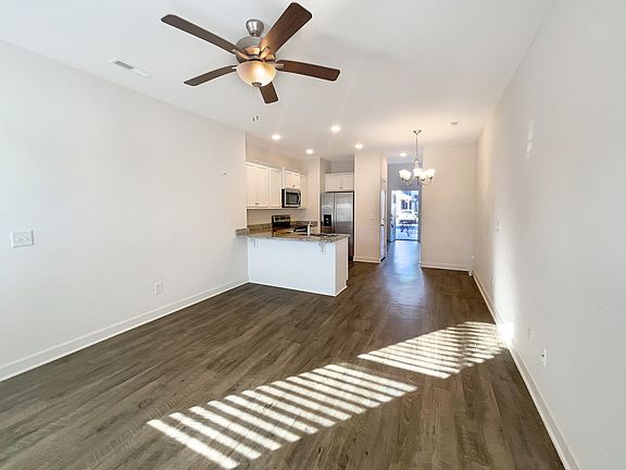 4th image of 4443 Chusto Dr