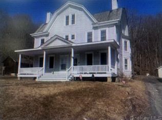82 State St, Otisville, NY 10963