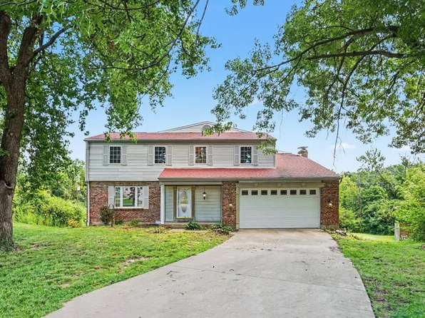 2820 University Cir, Crestview Hills, KY 41017