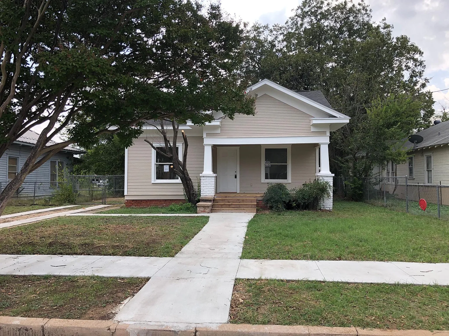 3 bed, 1500 sqft, $1,500 — Photo 1