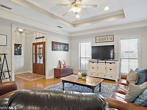 4th image of 27941 Yorkshire Dr