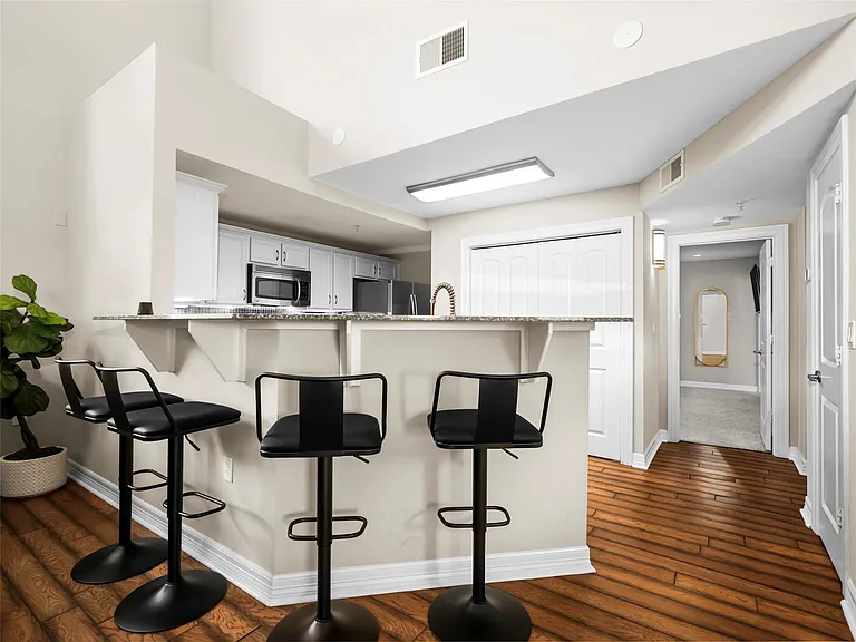 3501 Chenevert St #22 — Photo 5