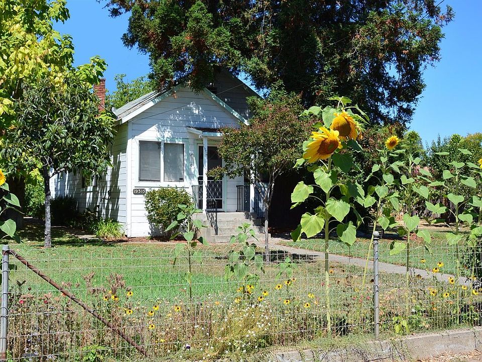 1st image of 315 5th St W