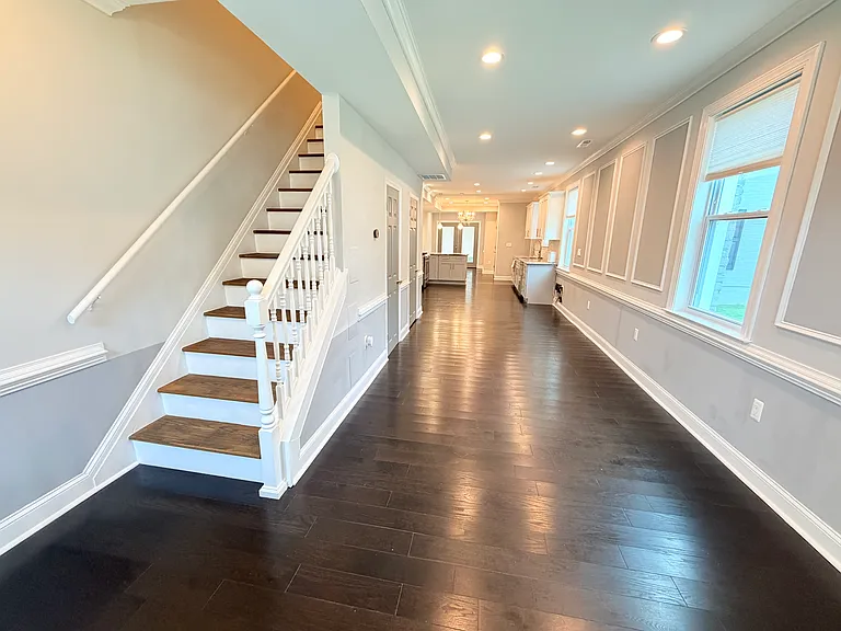 9133 Baltimore St — Photo 11