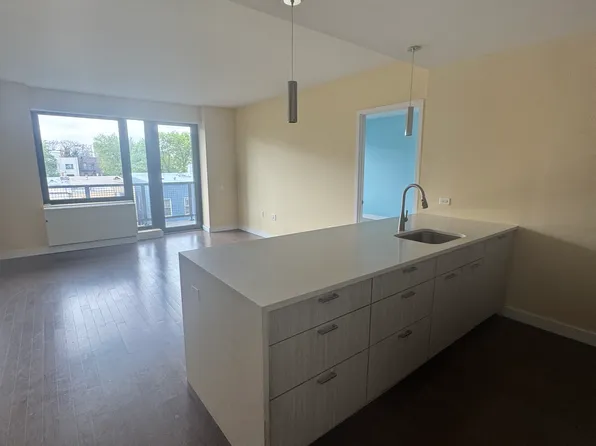 34-32 35th St #4C, Astoria, NY 11106