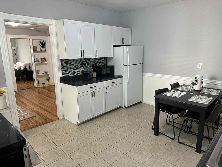 73 Green Hill Pkwy #1R — Photo 6