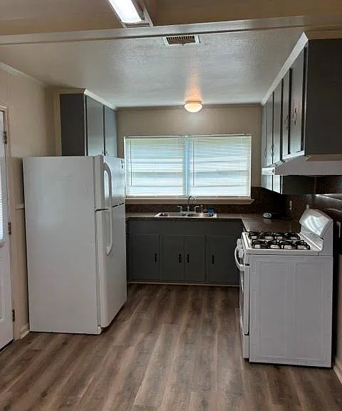 1805 Thelma Ln — Photo 11