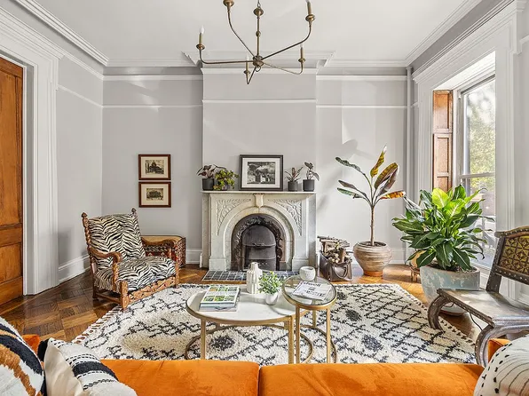 37 S Oxford St, Brooklyn, NY 11217