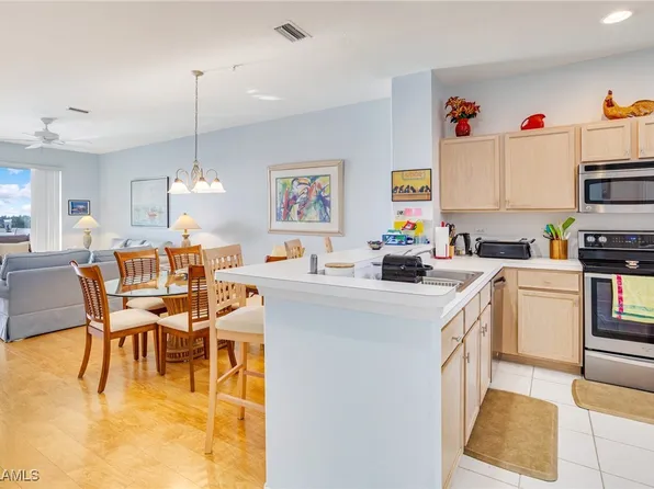 17120 Bridgestone Ct APT 205, Fort Myers, FL 33908