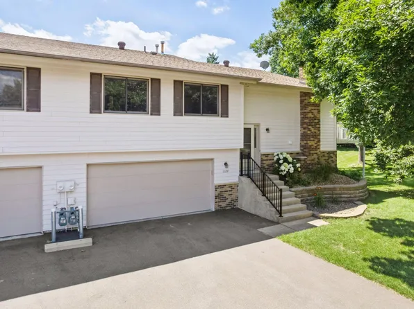 11124 Xavier Ct, Bloomington, MN 55437