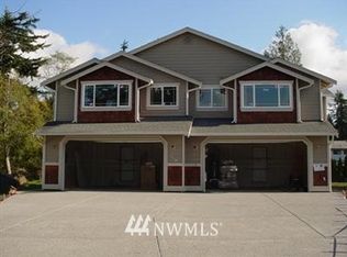15605 Eastshore Dr #F, Lynnwood, WA 98037