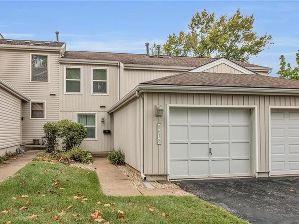 8678 W 108th Pl, Overland Park, KS 66210