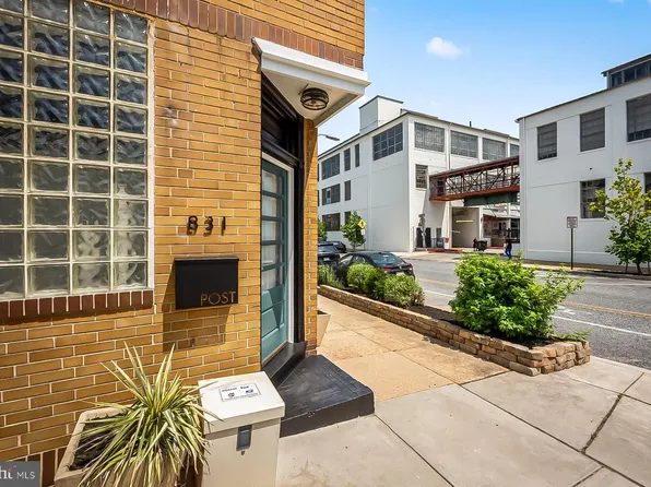 831 S Milton Ave, Baltimore, MD 21224