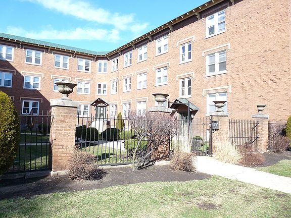 2nd image of 4816 W Hutchinson St APT 5A
