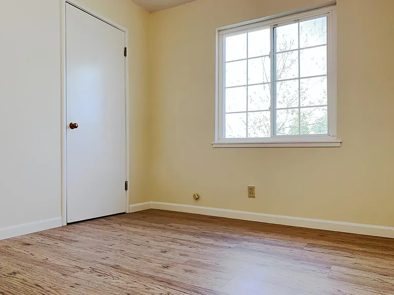 3407 Flora Vista Ave — Photo 12