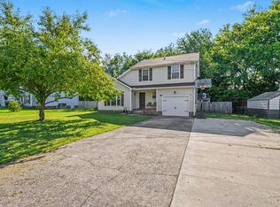 1040 Roedeer Dr, Clarksville, TN 37042